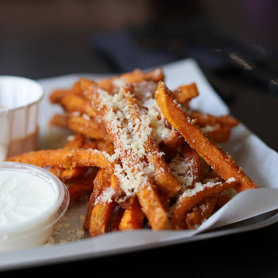 Batātes frī ar cieto sieru